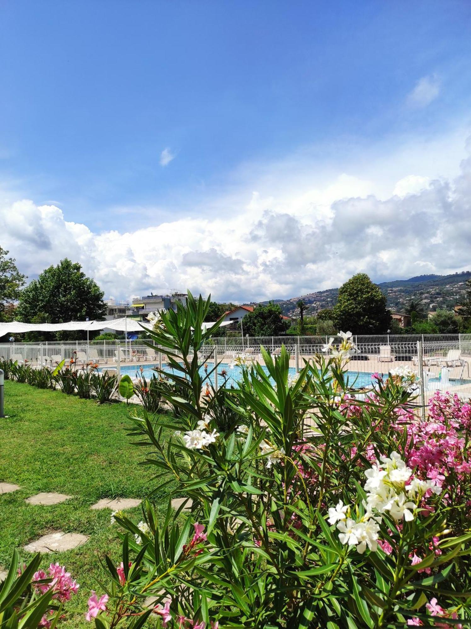 Studio 2 - Les Suites De Robinson - Residence Avec Piscine En Bord De Siagne, A Mandelieu Exteriér fotografie